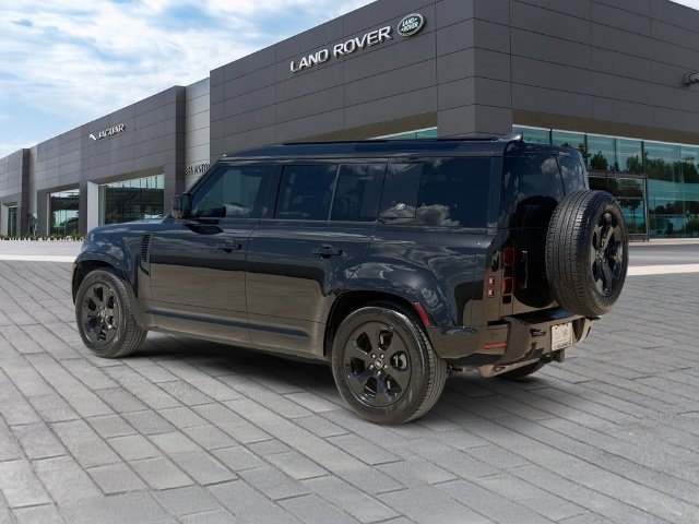 Used 2024 Land Rover Defender 110 X-Dynamic SE AWD/4WD image 3
