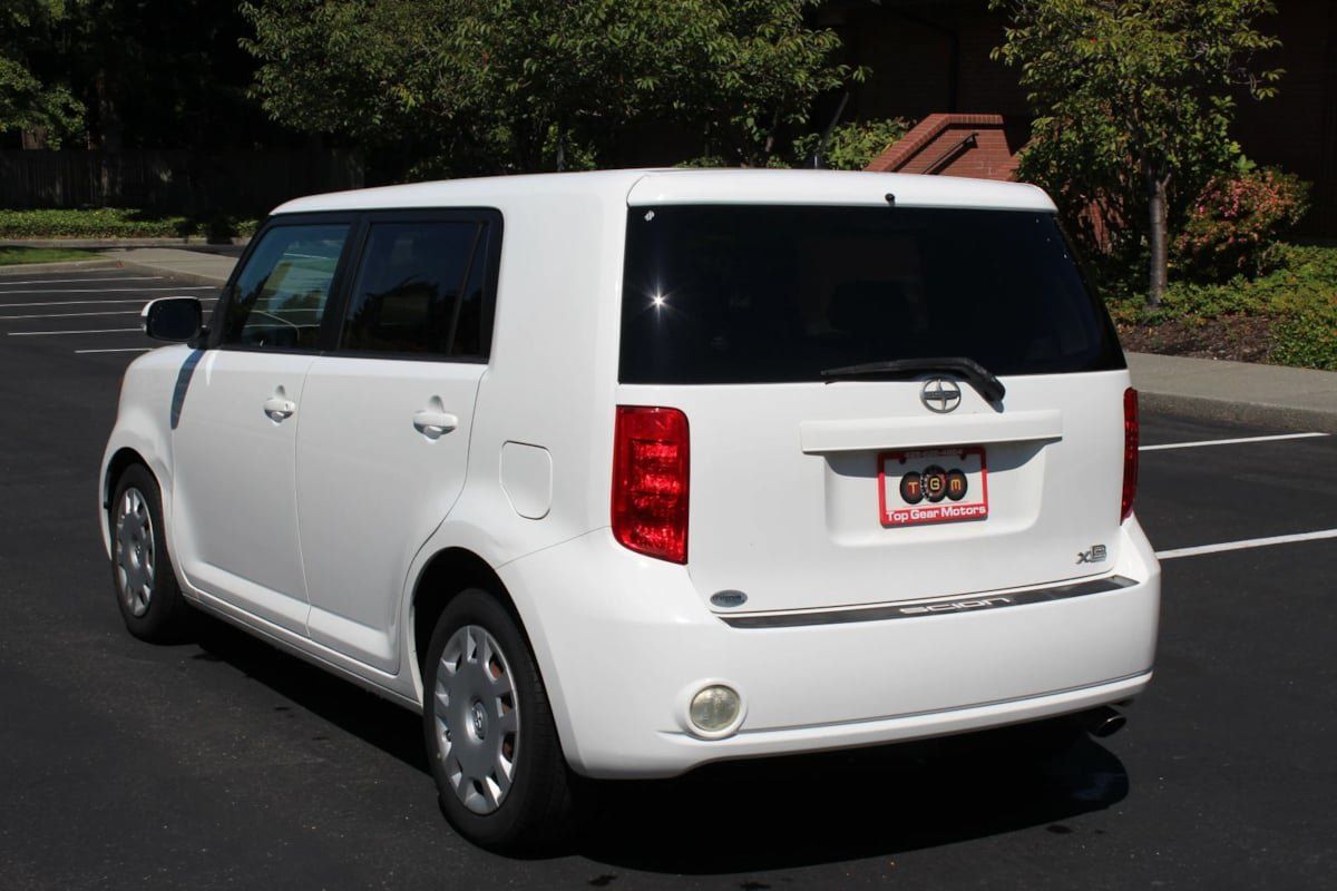 Used 2009 Scion xB FWD image 5