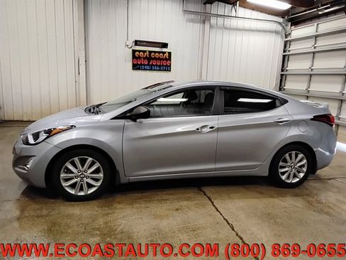 Used 2016 Hyundai Elantra SE w/ Option Group 02 image 5