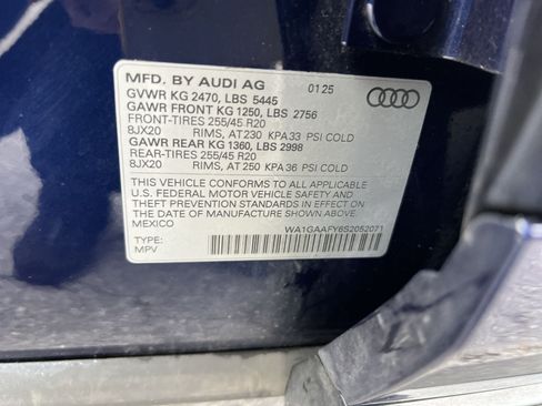 Used 2025 Audi Q5 2.0T Premium w/ Convenience Plus Package AWD/4WD image 28