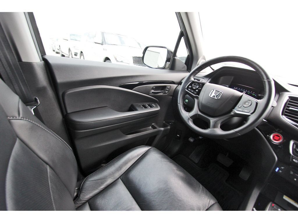 Used 2022 Honda Pilot Elite image 8