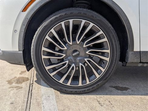 Used 2021 Lincoln Corsair Reserve image 7