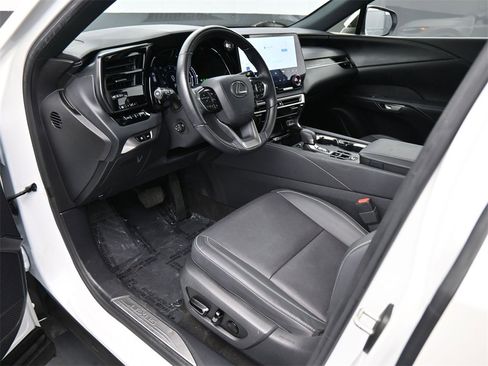 Used 2023 Lexus RX 350 Premium Plus image 2