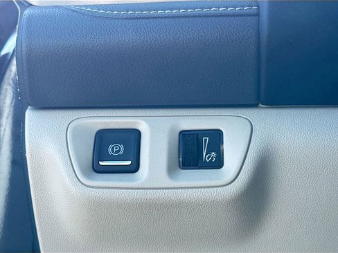 Used 2020 GMC Acadia Denali w/ Trailering Package image 7