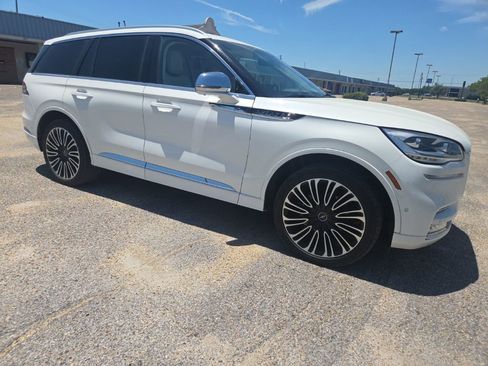Used 2021 Lincoln Aviator Black Label w/ Dynamic Handling Package AWD/4WD image 10