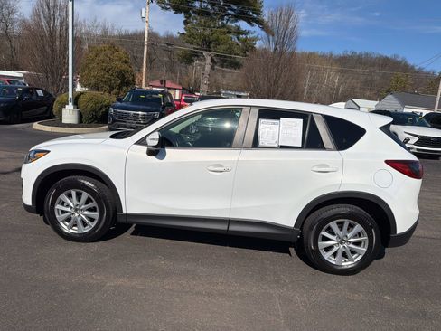 Used 2016 MAZDA CX-5 Touring image 2