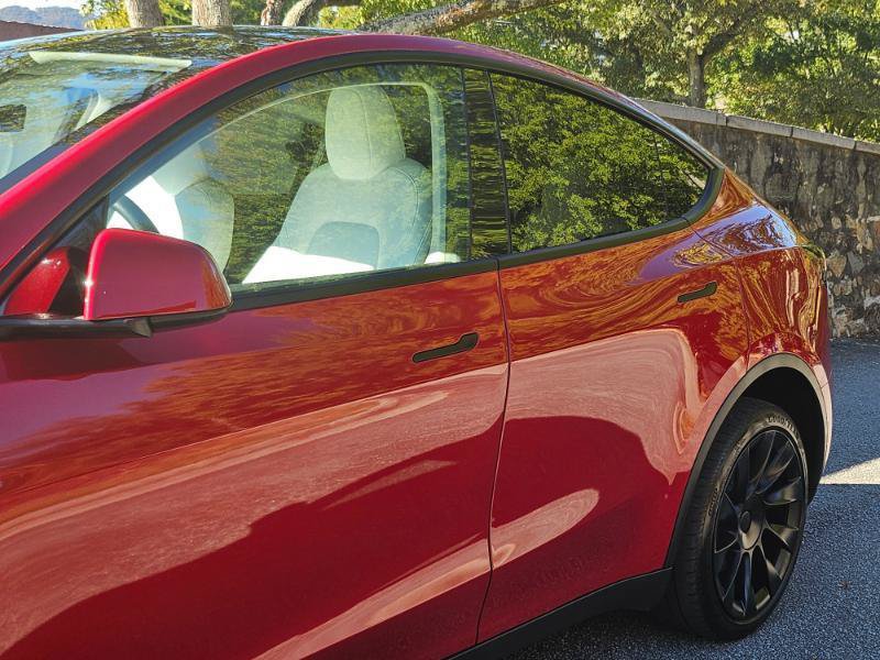 Used 2023 Tesla Model Y Long Range AWD/4WD image 22