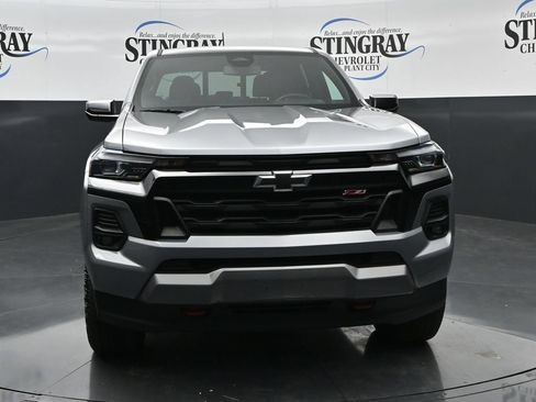Used 2023 Chevrolet Colorado Z71 w/ Z71 Convenience Package 2 AWD/4WD image 2