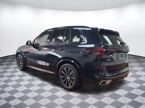 Used 2026 BMW X5 xDrive50e w/ M Sport Package image 3