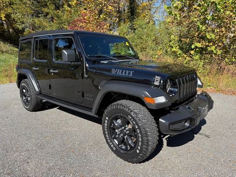 Used 2021 Jeep Wrangler Willys image 4