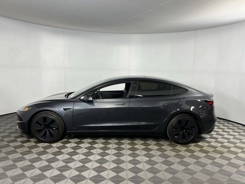 Used 2024 Tesla Model 3 Standard Range image 6
