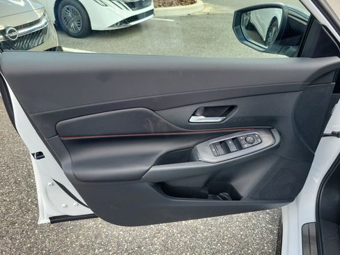 New 2026 Nissan Sentra SR w/ Floor Mat Package FWD image 14