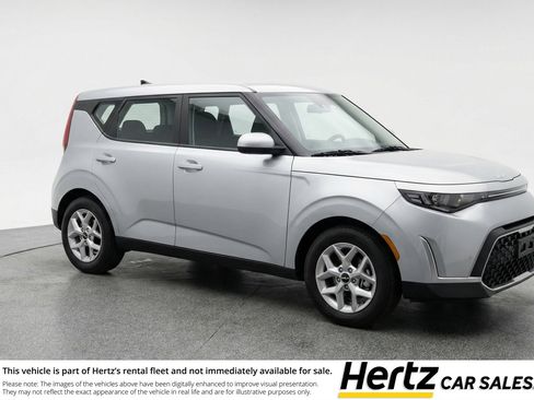 Used 2025 Kia Soul LX w/ LX Technology Package FWD image 1
