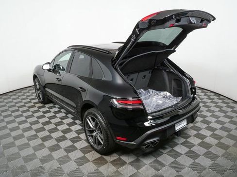 New 2026 Porsche Macan Turbo image 34