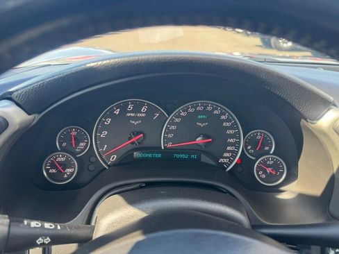 Used 2005 Chevrolet Corvette Convertible w/ Preferred Equipment Group RWD image 30