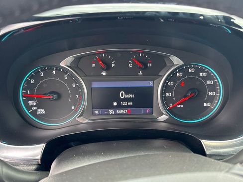 Used 2023 Chevrolet Traverse LT FWD image 20