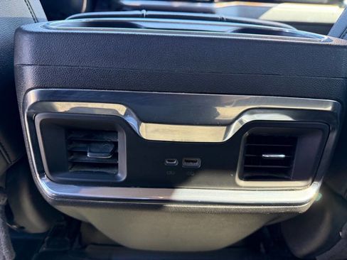 Used 2022 GMC Sierra 1500 SLT w/ SLT Convenience Package AWD/4WD image 26