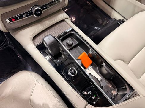Used 2024 Volvo XC90 B6 Plus w/ Protection Package Premier image 18