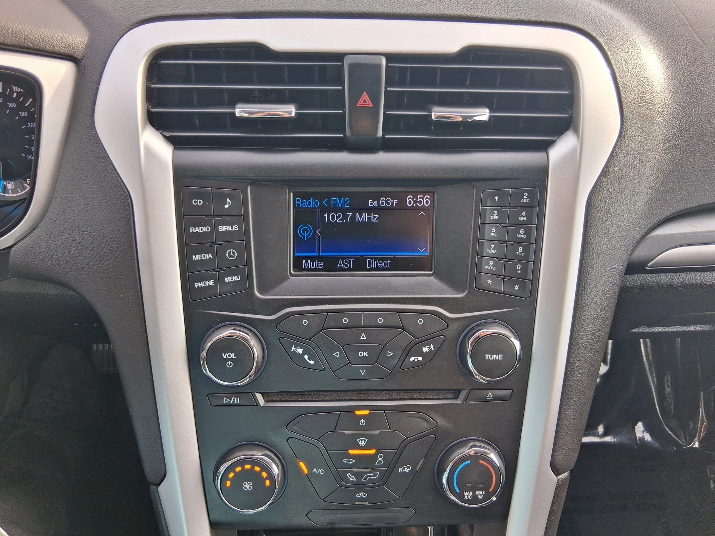 Used 2013 Ford Fusion SE FWD image 15