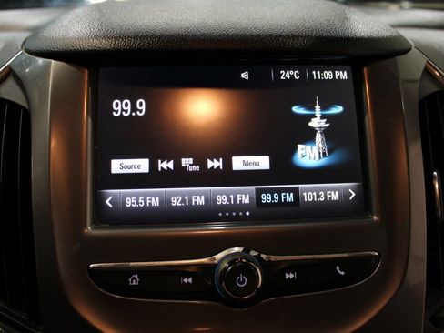 Used 2017 Chevrolet Cruze LT image 14