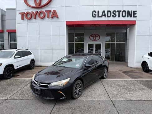 Used 2017 Toyota Camry XSE FWD image 1