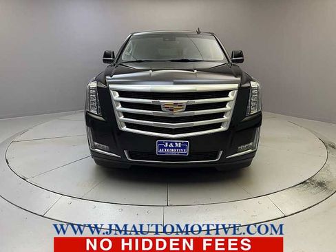 Used 2017 Cadillac Escalade Luxury AWD/4WD image 8