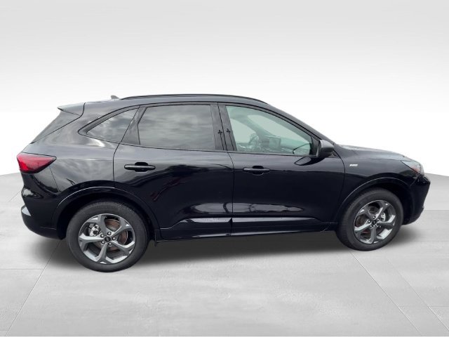 Used 2024 Ford Escape ST-Line w/ Tech Pack #1 AWD/4WD image 7