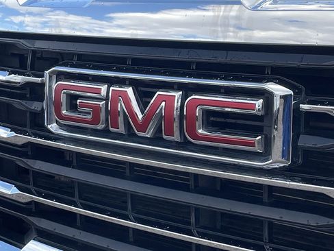 Used 2025 GMC Sierra 2500 SLT w/ SLT Convenience Package image 30
