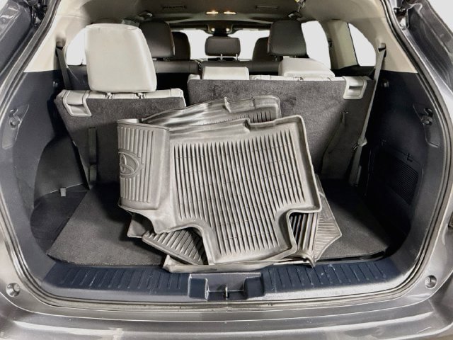 Used 2023 Toyota Highlander XLE FWD image 26