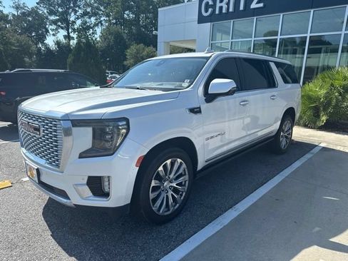 Used 2022 GMC Yukon XL Denali RWD image 1
