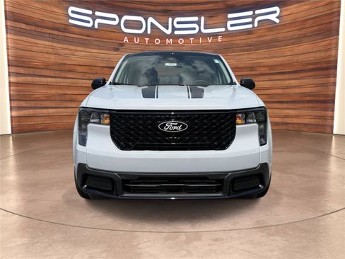 New 2025 Ford Maverick XLT w/ XLT Luxury Package image 9