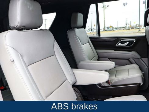 Used 2022 Chevrolet Tahoe LT w/ LT Signature Plus Package image 17