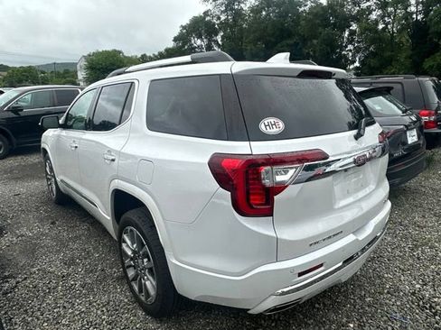 Used 2023 GMC Acadia Denali w/ Denali Technology Package AWD/4WD image 2