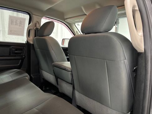 Used 2018 RAM 1500 Express AWD/4WD image 46