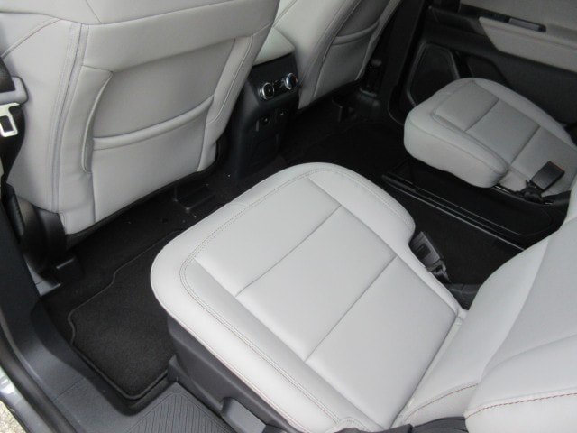 New 2026 Ford Explorer Active w/ Active Comfort Package RWD image 16
