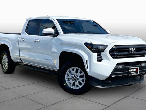 New 2026 Toyota Tacoma SR5 RWD image 2