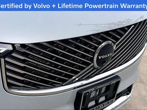 Certified 2025 Volvo XC90 B6 Plus image 38