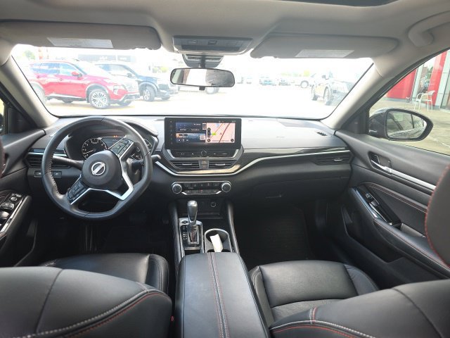 Used 2023 Nissan Altima 2.5 SR w/ SR Premium Package FWD image 15