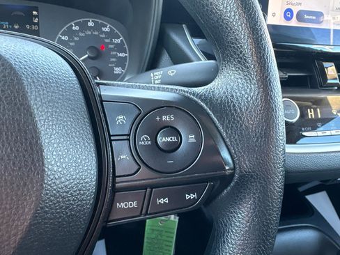 Used 2023 Toyota Corolla LE image 22