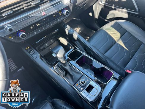 Used 2022 Kia Telluride SX w/ SX Prestige Package image 14