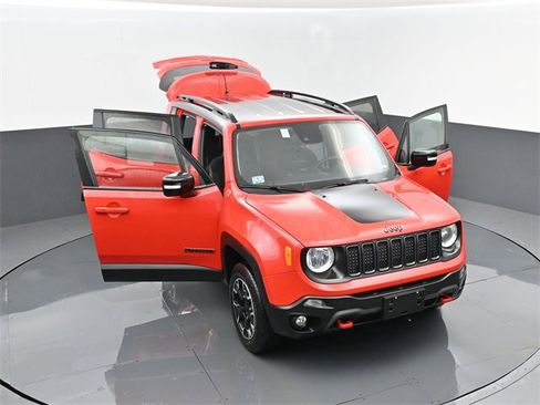 Used 2023 Jeep Renegade Trailhawk image 28