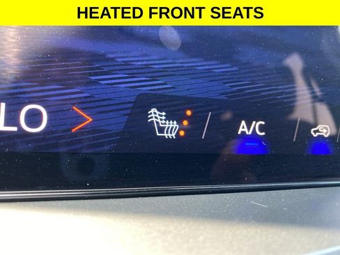 Used 2024 Chevrolet Traverse LT FWD image 14