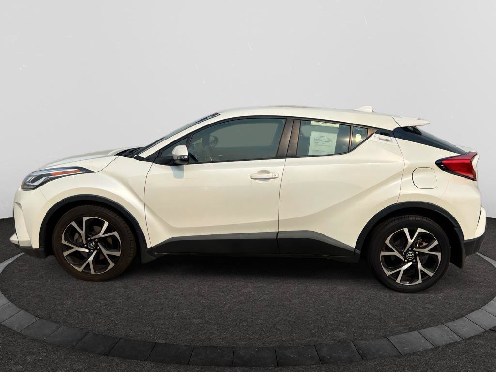 Used 2021 Toyota C-HR XLE FWD image 1