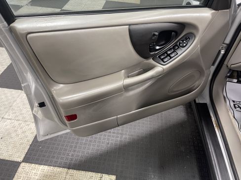 Used 2004 Chevrolet Malibu Classic image 10