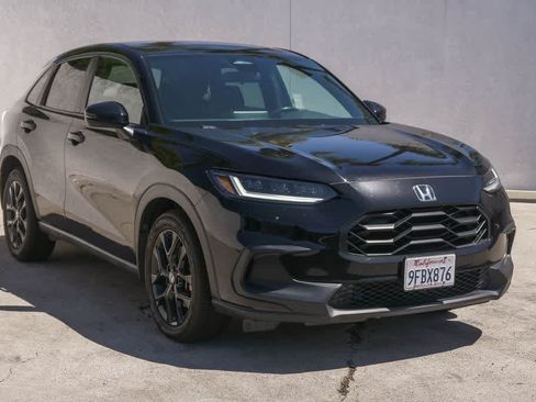 Used 2023 Honda HR-V Sport image 3