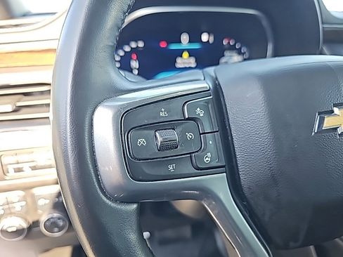 Used 2023 Chevrolet Suburban Premier image 22