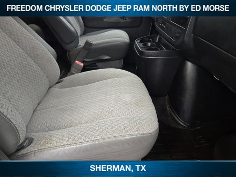 Used 2014 Chevrolet Express 2500 LT w/ LT Preferred Equipment Group image 9