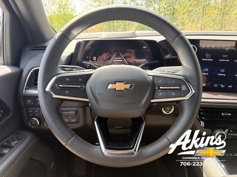 New 2026 Chevrolet Suburban Premier w/ Sun And Tow Package AWD/4WD image 26