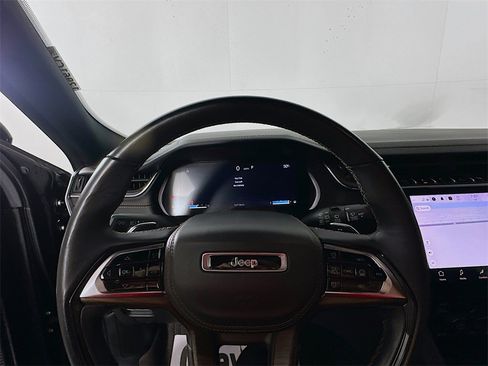 Used 2021 Jeep Grand Cherokee L Summit w/ Luxury Tech Group V image 11