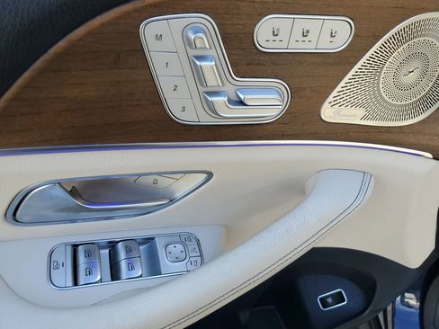 Used 2022 Mercedes-Benz GLS 450 4MATIC image 29